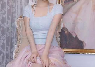 秀人网 – 图库精选：奶酥的厨娘，厨艺还是美貌更打动你？