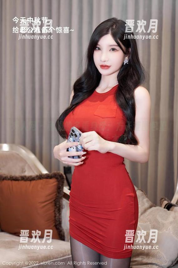 秀人网 - 和服的多重身份：方子萱图包里的果然是槽点大本营