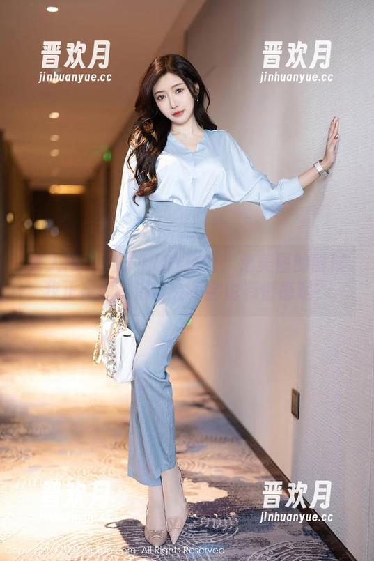 秀人网-柚子178 秀人网 - 柚子178+浴缸:选美图的时候我正在想,浴缸会不会也有情感呢?