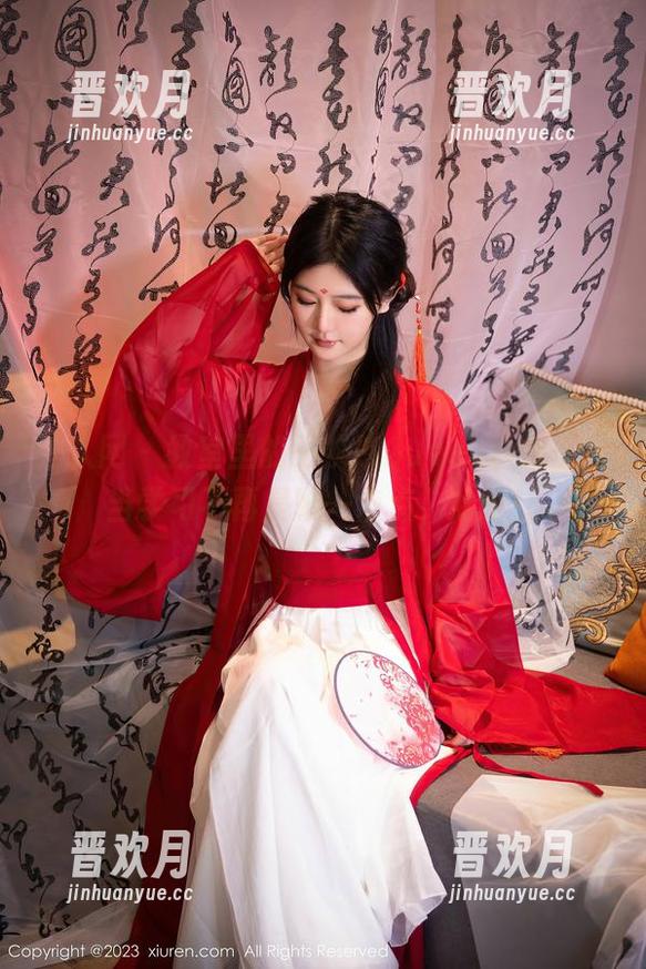 秀人网-王婉悠Queen 秀人网 - 教室里的王婉悠Queen合集——当学习不再是唯一焦点,哈哈!
