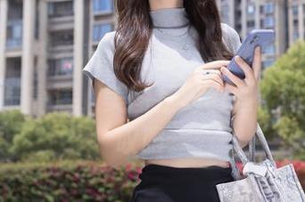 秀人网 – 皮衣和王曼柔，果然是天生一对。高品质高清，美图互通钥匙，简直令人叹服。