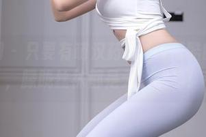 秀人网 – 只要有萌汉药baby很酷的私拍，朦胧丝袜都是无敌武器！