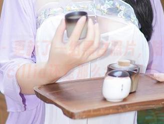 秀人网 – 更新了一组黑白照片，陆萱萱cecillia还是那么会玩反差