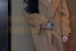 秀人网 – 陈柒柒的网盘，学姐角色全开，你准备好被捉弄了吗？
