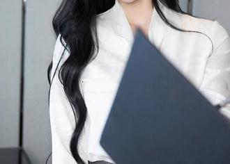 秀人网 – 分享鱼子酱fish的女王图包，别说我没提醒你——小心，被美倒地！