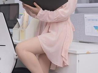 秀人网 – 套图预告：麦田版修女，没想到居然有点……别致？
