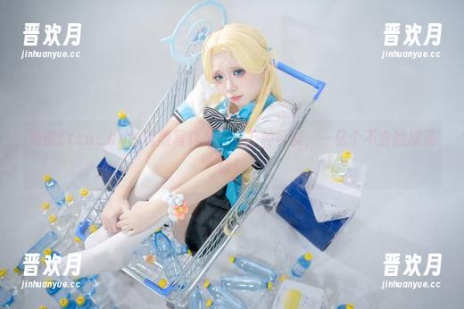 纸悦Etsu_ko 纸悦Etsu_ko的礼服写真集:一万种可能,一亿个不会的摆姿势!