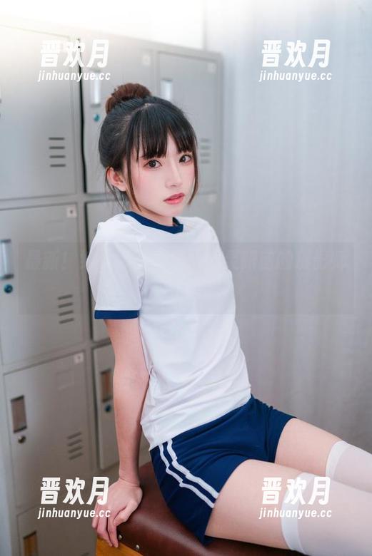 最新！绮太郎写真集：幽灵跟前的摄影师，拍了啥呢？
