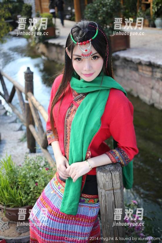 美媛馆-小夕juju 美媛馆 - 看小夕juju在泳池中的表现,合集全是免费的,别问了,态度才是最重要的吧?