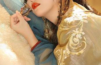 看苏嫣qvq如何驾驭方舟，带着她的套图游荡在想象的海洋里。