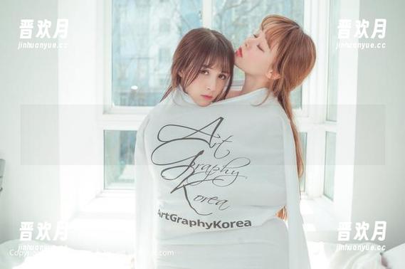 菠萝社-柳侑绮Sevenbaby 菠萝社 - 小心:柳侑绮Sevenbaby的油亮写真,聚焦一秒就上头?资源在这!