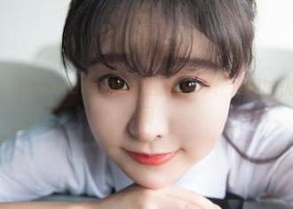 菠萝社 – 猫九酱Sakura的豹纹图集分享：难得的优雅与叛逆之间