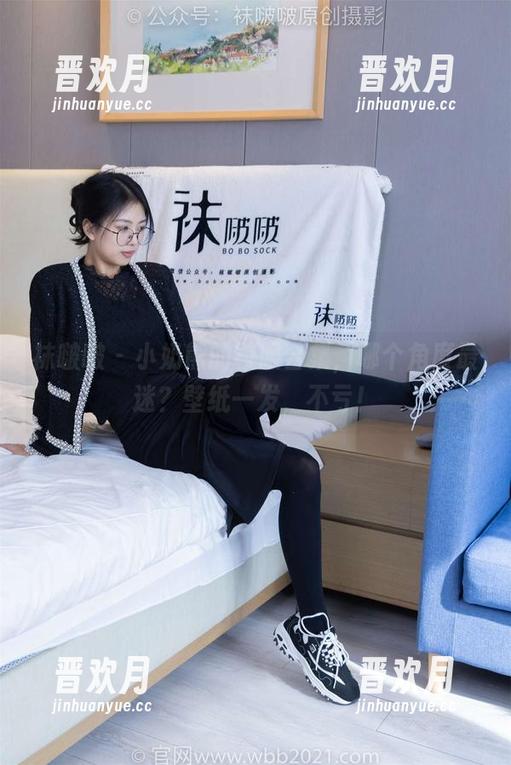 袜啵啵-小奶熊 袜啵啵 - 小奶熊的校服合集,哪个角度最迷?壁纸一发,不亏!