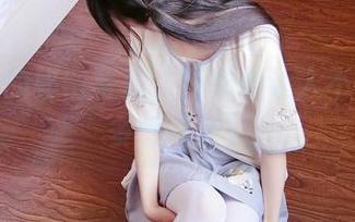 西尔酱的秘密写真，简单却让人不自觉想多想几次。