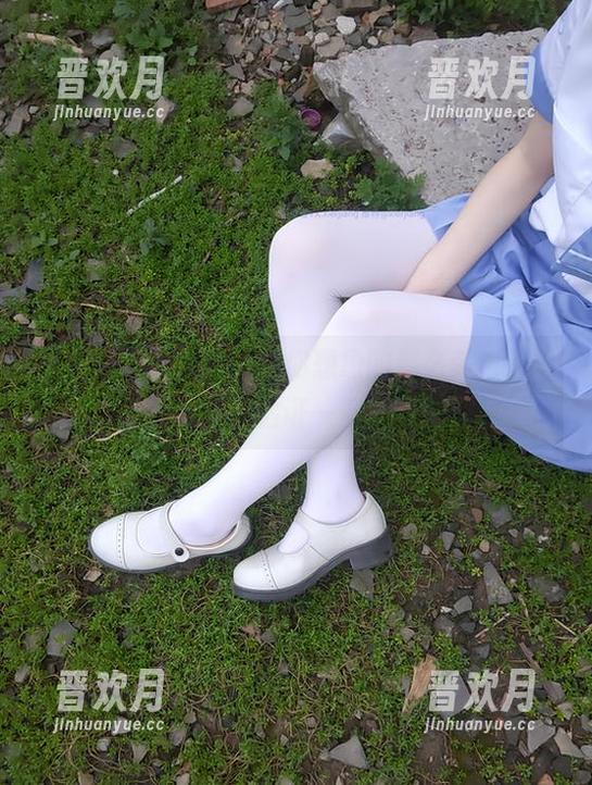 西尔酱 西尔酱的海边照,没你想象的那么美,下载原图验证一下?