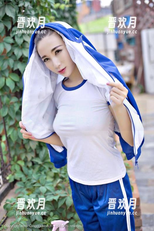 青豆客 - 见证岑苑之barbiebaby的女王气场，免费套图也太会撩了吧？