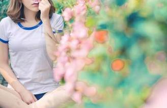 青豆客 – 不愧是姐妹花，白一晗的定制图集中最暗沉的那一面