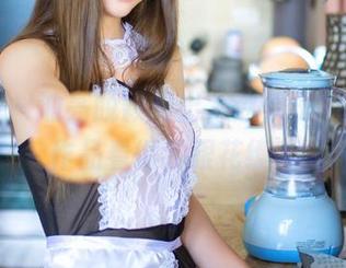 青豆客 – 油亮脱颖而出，赵伊彤的新系列作品看得我眼花缭乱