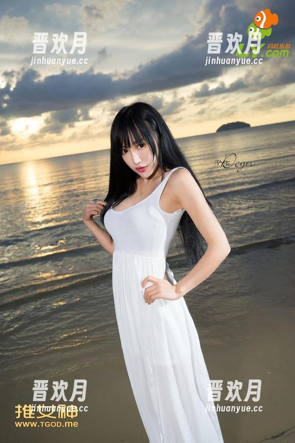 青豆客 - 泳衣作品里的颜浅浅Cindy，仿佛小溪流淌过的夏天